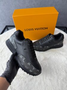 Louis Vuitton Sneakers Black Monogram