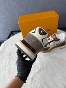Louis Vuitton Run Away Sneakers Brown - Afbeelding 6