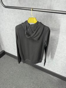 Ami Black on Black Hoody - Afbeelding 3