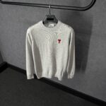 Ami Sweater Licht Grijs Zachte Stof