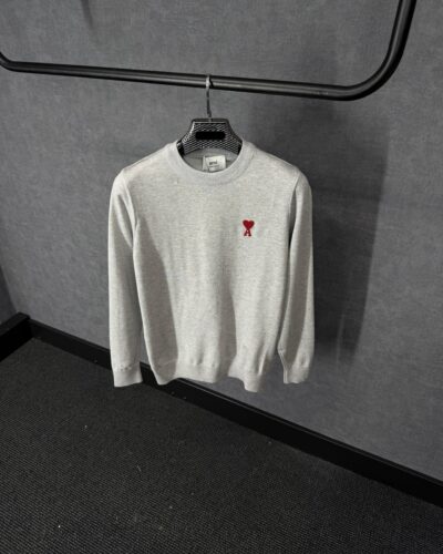 Ami Sweater Licht Grijs Zachte Stof