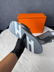 Hermes Bouncing Sneakers Grey Suede - Afbeelding 5