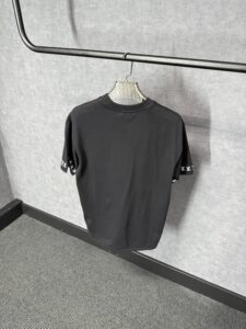 Louis Vuitton Black T-Shirt Arm Logo - Afbeelding 2