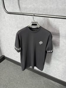 Louis Vuitton Black T-Shirt Arm Logo