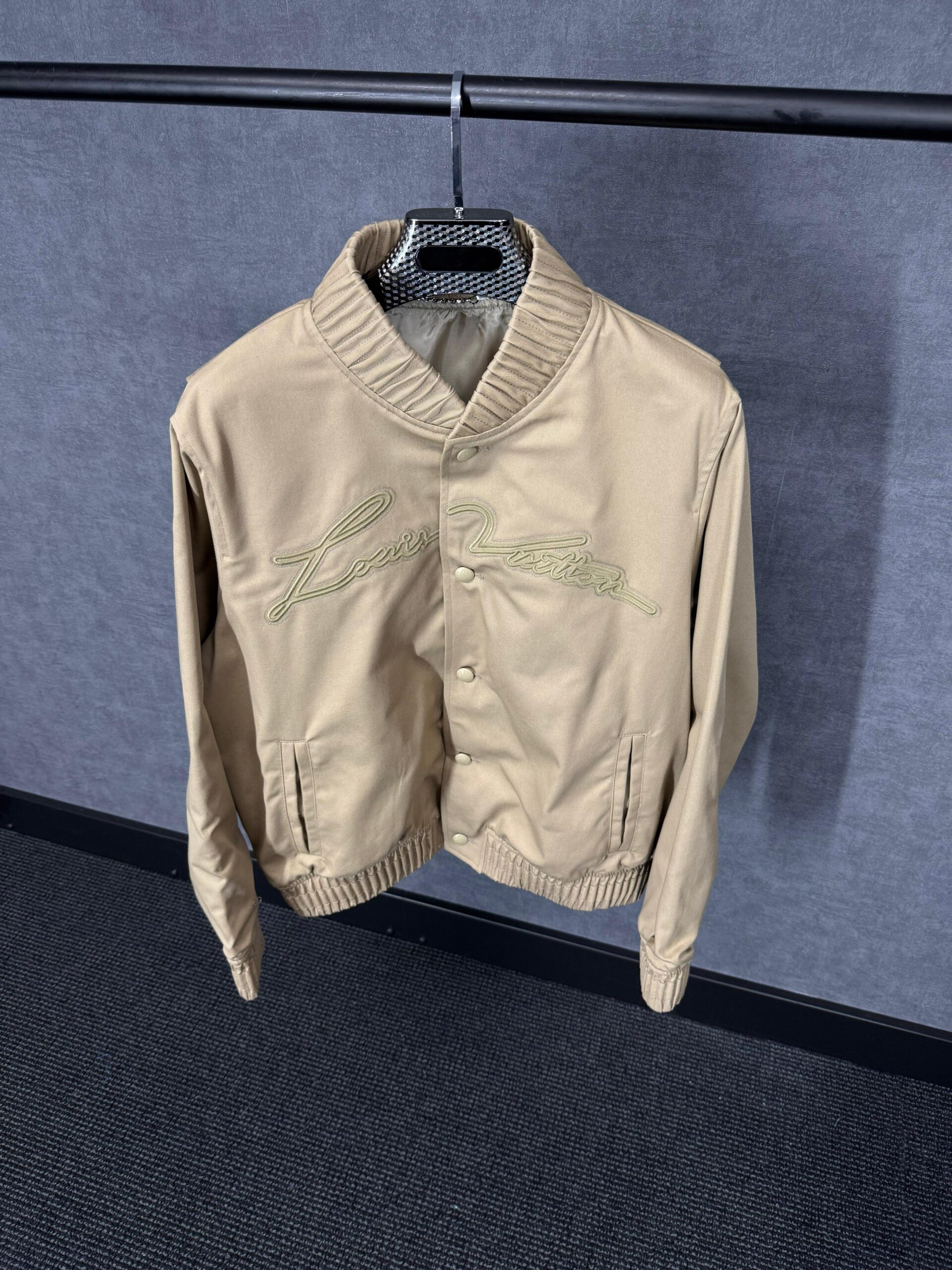 Louis Vuitton Bomber Beige Jacket High Quality - Afbeelding 1