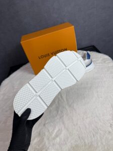 Louis Vuitton Run Away Classic Sneaker - Afbeelding 5