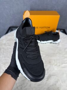 Louis Vuitton Tatic Black White Sneakers (NFC) - Afbeelding 4