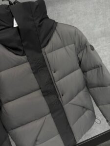 Moncler Madeira Hooded Short Down Jacket Antraciet + NFC High Quality - Afbeelding 4