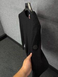 Moncler Brei Stof Black Sweater Black Logo - Afbeelding 2