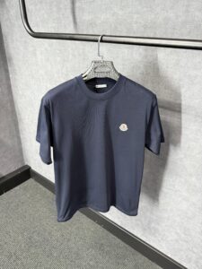 Moncler Dark Blue T-Shirt Simpel Logo
