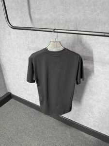 Moncler Black T-Shirt Simpel Logo - Afbeelding 2