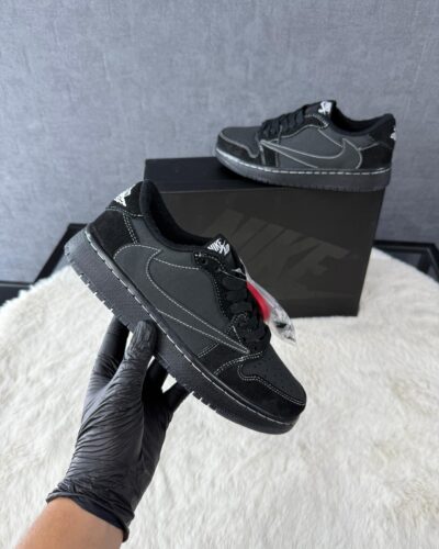 Travis Scott Black Phantom