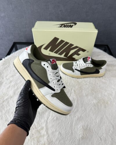 Travis Scott Olive