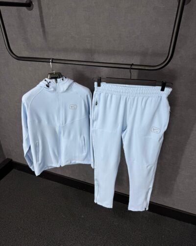 Nike Air Trainingspak Licht Blauw