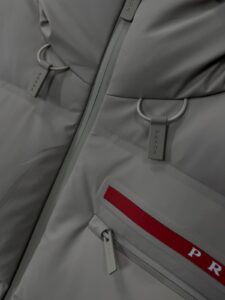 Prada Beige Re-Nylon Hooded Puffer Jacket High Quality - Afbeelding 4