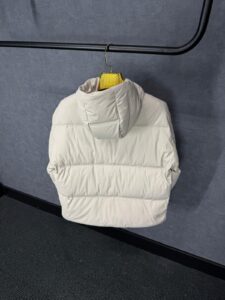 Prada Beige Re-Nylon Hooded Puffer Jacket High Quality - Afbeelding 3