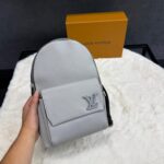 Louis Vuitton Slingbag Grey
