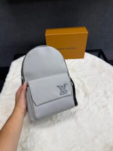 Louis Vuitton Slingbag Grey