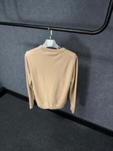 Ami Sweater Bruin Zachte Stof - Afbeelding 2