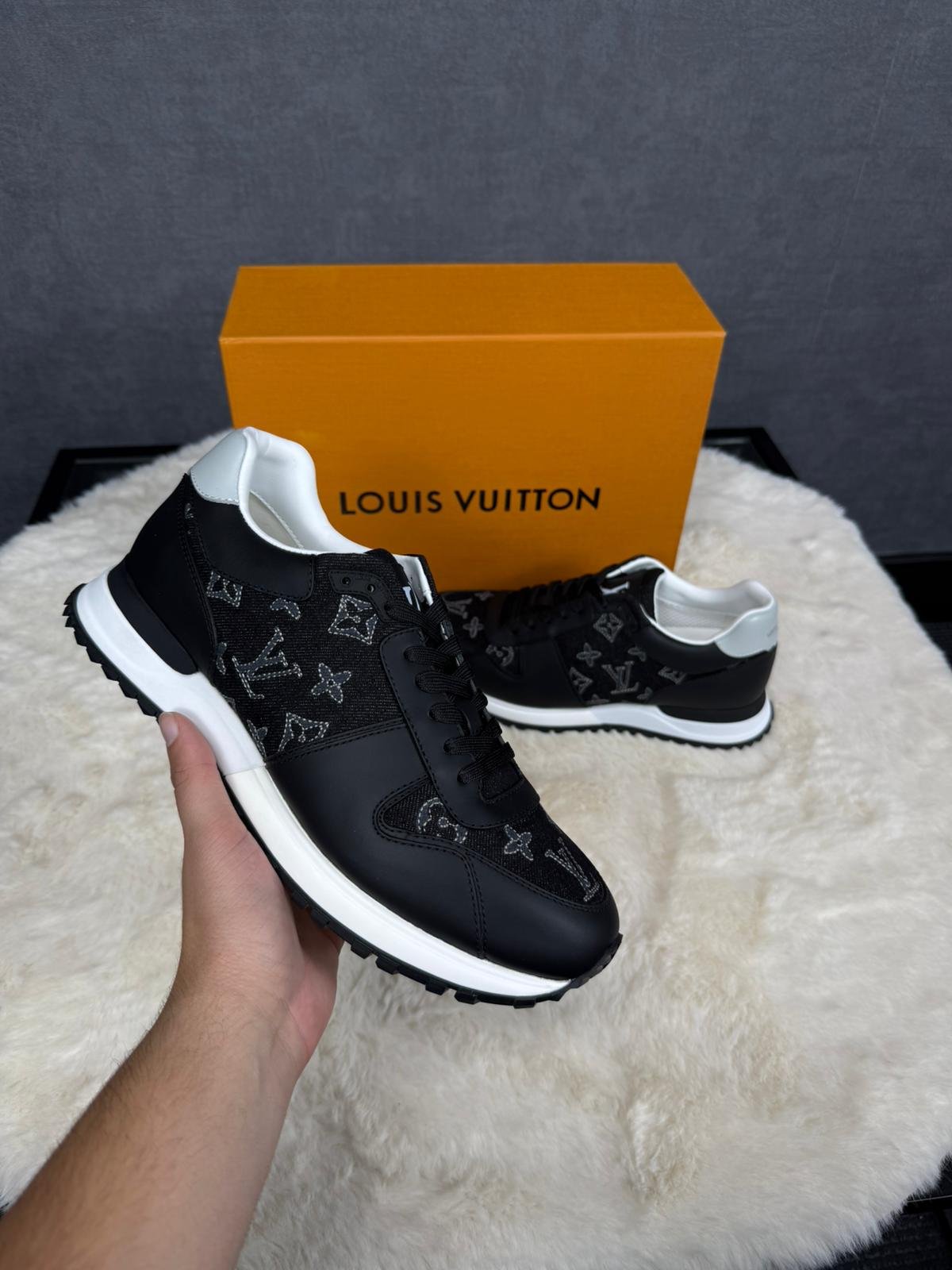 Louis Vuitton Monogram Black - Afbeelding 1