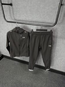 Under Armour Trainingspak Black on Black