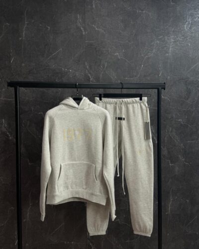 Essentials Fear of God 1977 light Grey